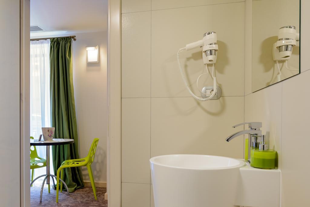 Blumenhaus Sibiu Aparthotel Exterior photo