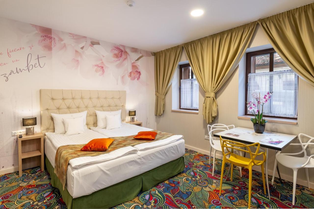 Blumenhaus Sibiu Aparthotel Exterior photo